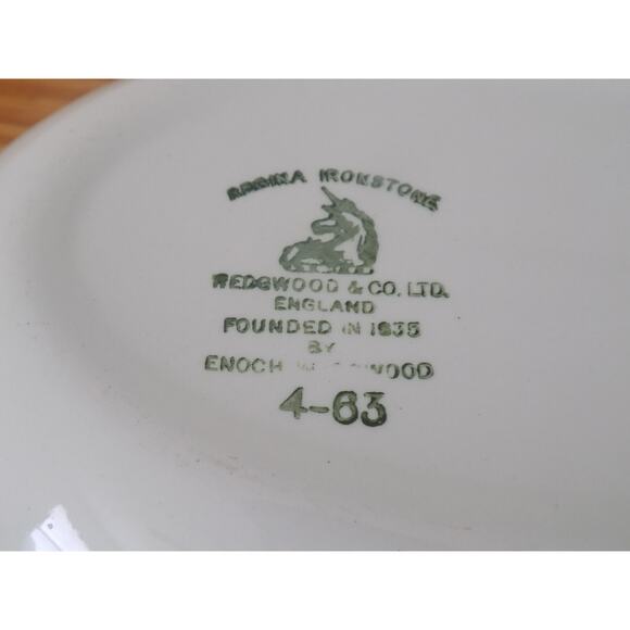Wedgwood Regina Ironstone oval serving bowl diamond pattern - Picture 5 of 5